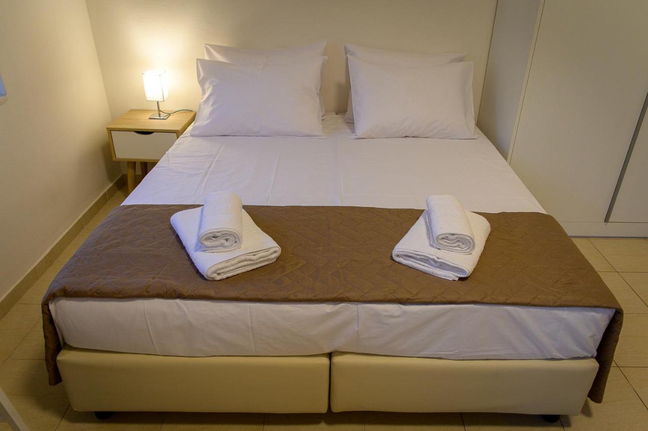 Uni Island - City Center Suites Héraklion Extérieur photo